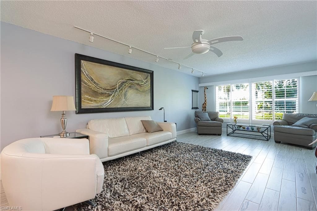 4200 Belair LN 114 NAPLES, FL 34103