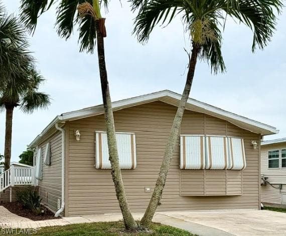 396 Leopard LN 396 NAPLES, FL 34114