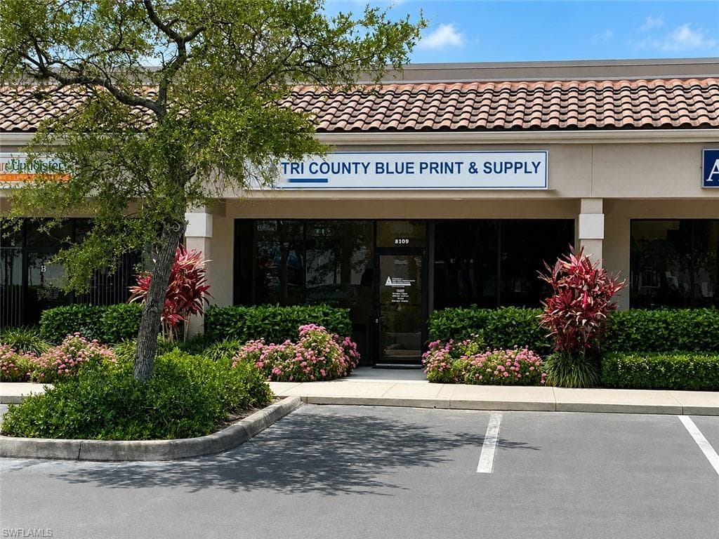 3940 Radio RD 109 NAPLES, FL 34104