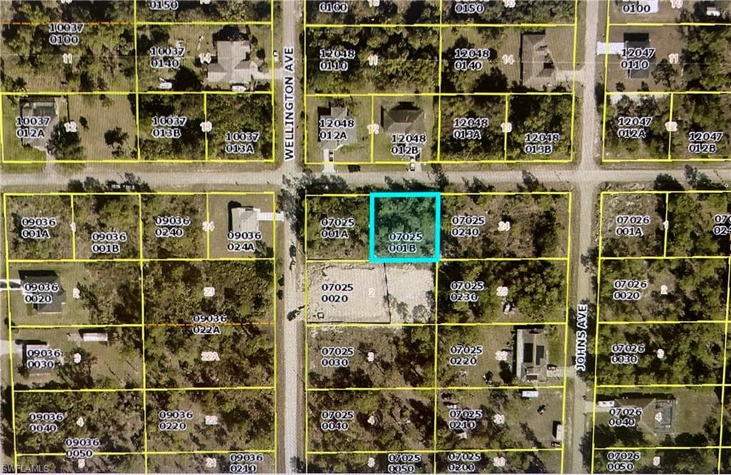 3502 E 3rd ST LEHIGH ACRES, FL 33936