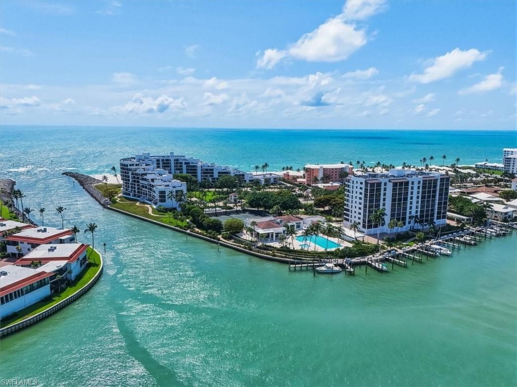 2400 Gulf Shore BLVD N 604 NAPLES, FL 34103