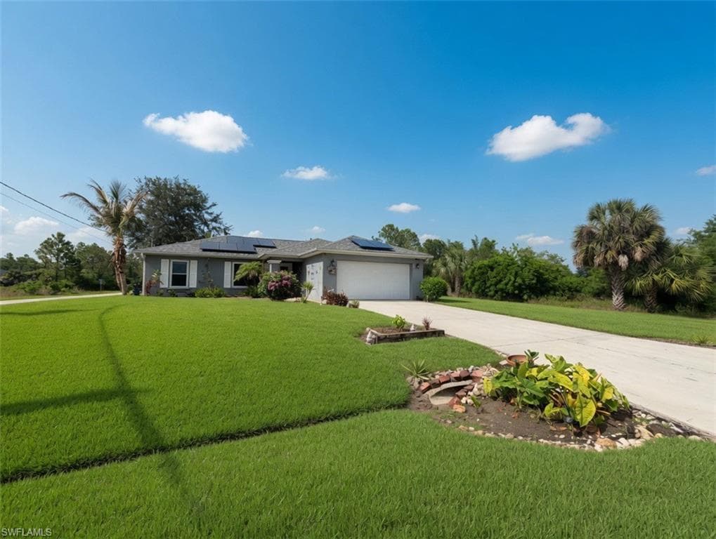 3218 43rd ST W LEHIGH ACRES, FL 33971