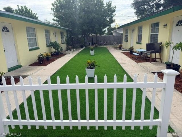 5631 10th AVE FORT MYERS, FL 33907