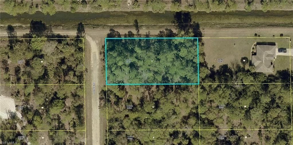 722 Louis AVE LEHIGH ACRES, FL 33972