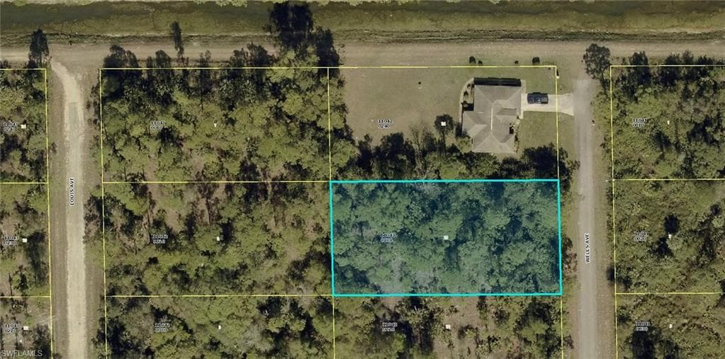 721 Wells AVE LEHIGH ACRES, FL 33972