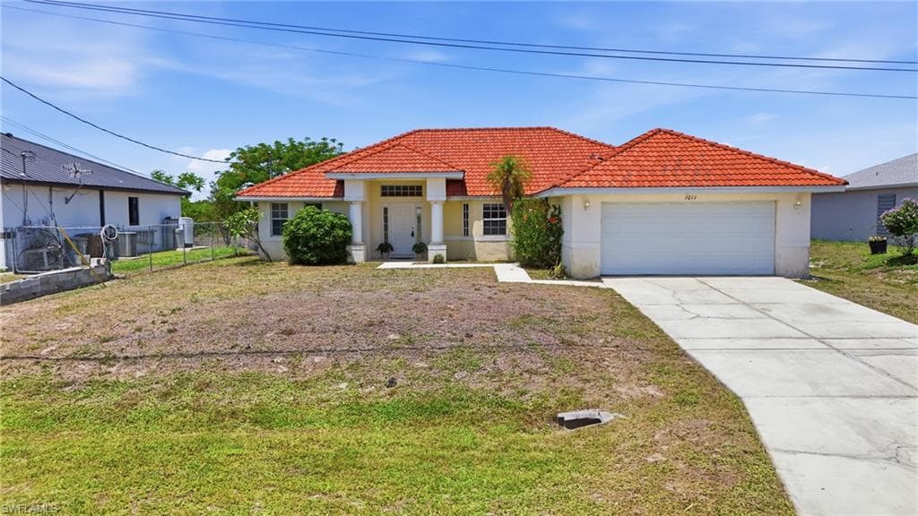 1011 Chadbourne AVE LEHIGH ACRES, FL 33971