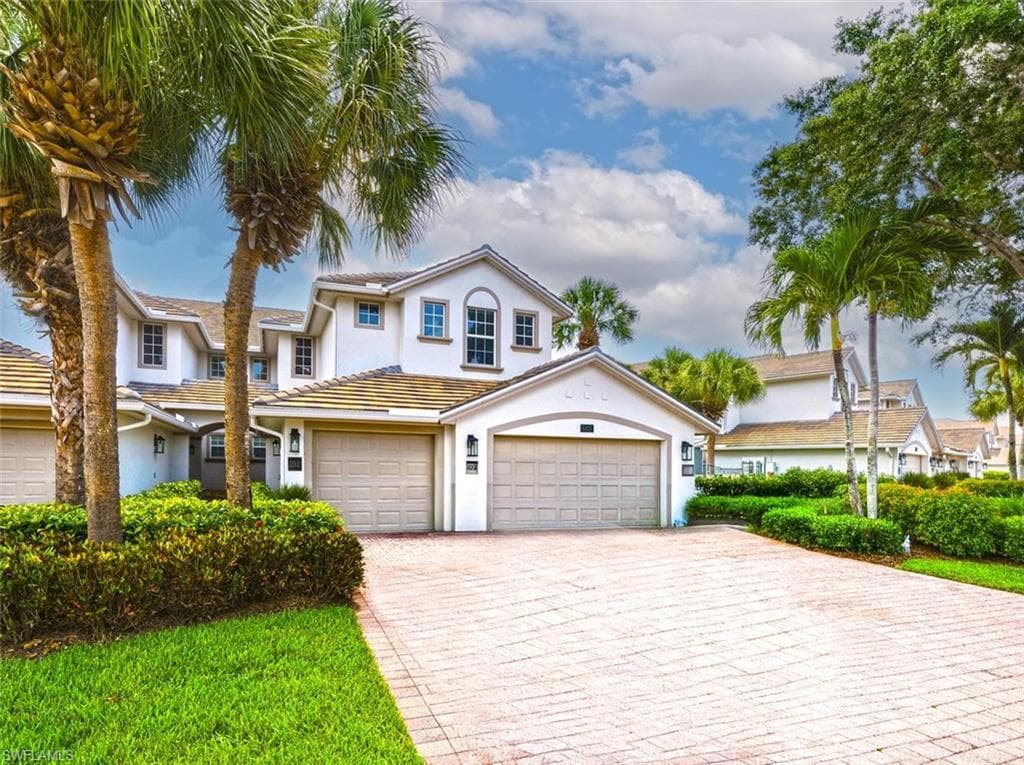 6822 Ascot DR 202 NAPLES, FL 34113