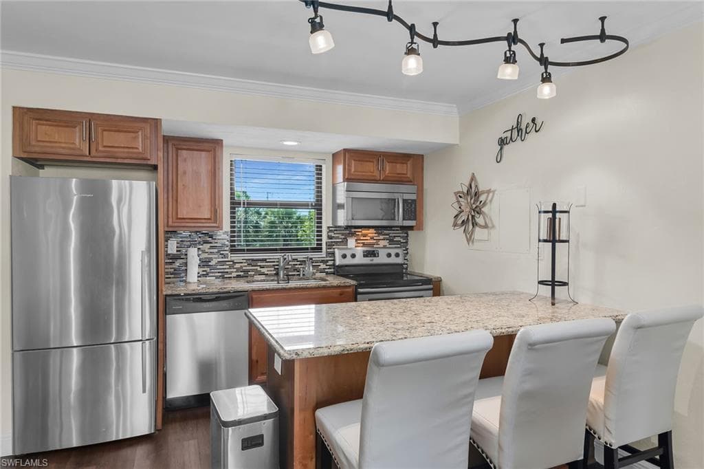 1012 Anglers CV D302 MARCO ISLAND, FL 34145