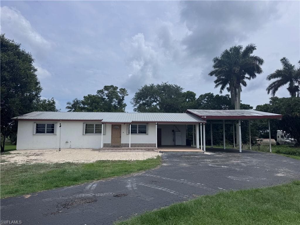 23 W Corkscrew BLVD CLEWISTON, FL 33440