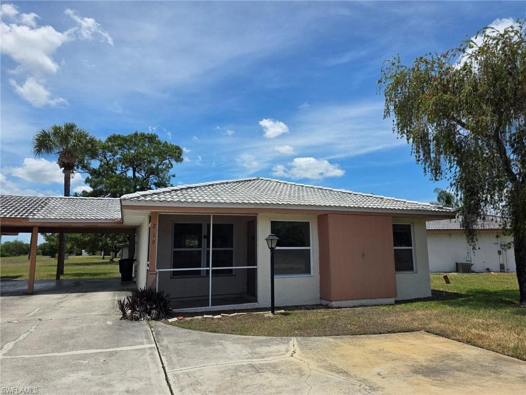 219 Beth Stacey BLVD LEHIGH ACRES, FL 33936