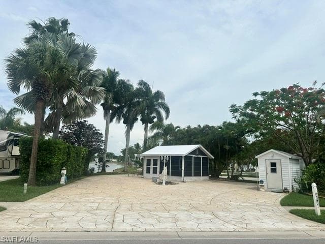 1112 Platinum Lake LN NAPLES, FL 34114
