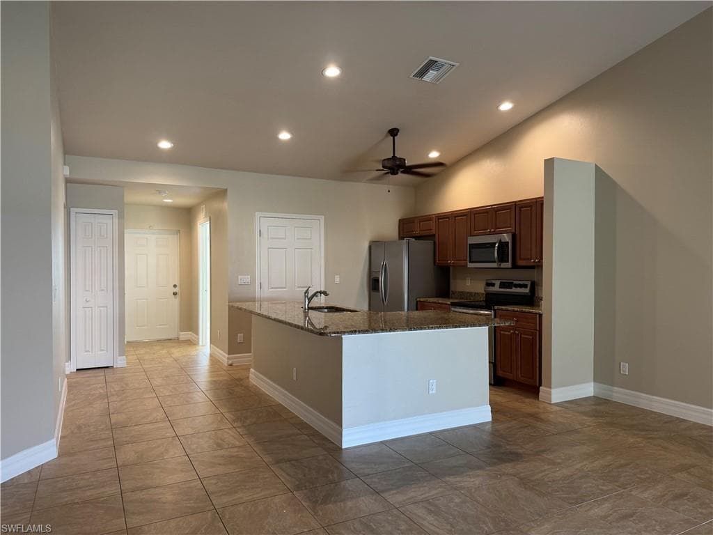 1715 1st AVE CAPE CORAL, FL 33991