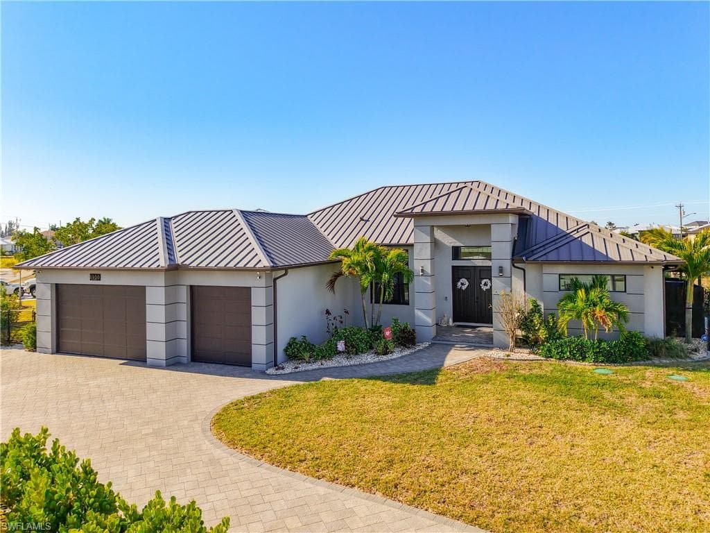 3900 Gulfstream PKWY CAPE CORAL, FL 33993