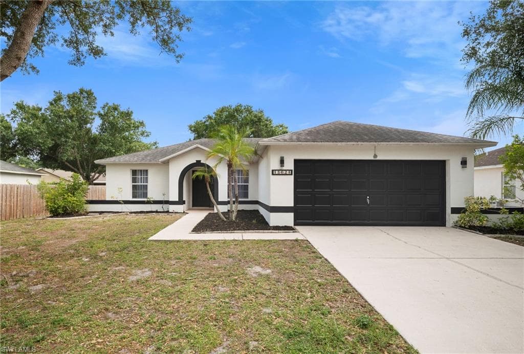 15624 sunny crest LN FORT MYERS, FL 33905