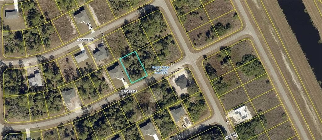 216 Clover AVE LABELLE, FL 33935