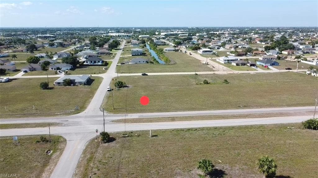 2098 Diplomat PKWY E CAPE CORAL, FL 33909