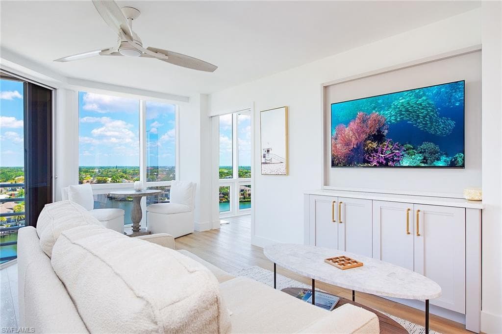 4751 Gulf Shore BLVD N 1204 NAPLES, FL 34103