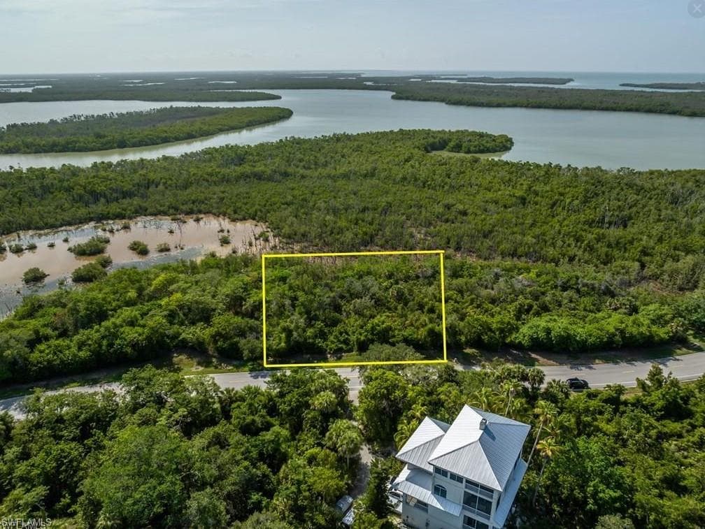 822 Whiskey Creek DR MARCO ISLAND, FL 34145