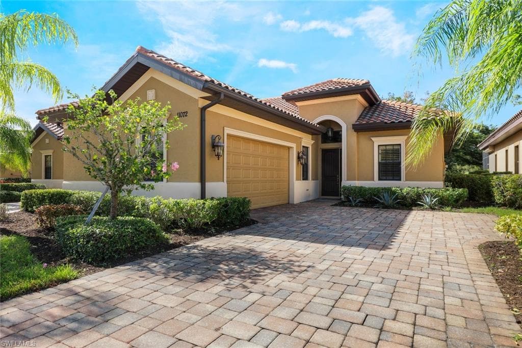 11072 Esteban DR FORT MYERS, FL 33912