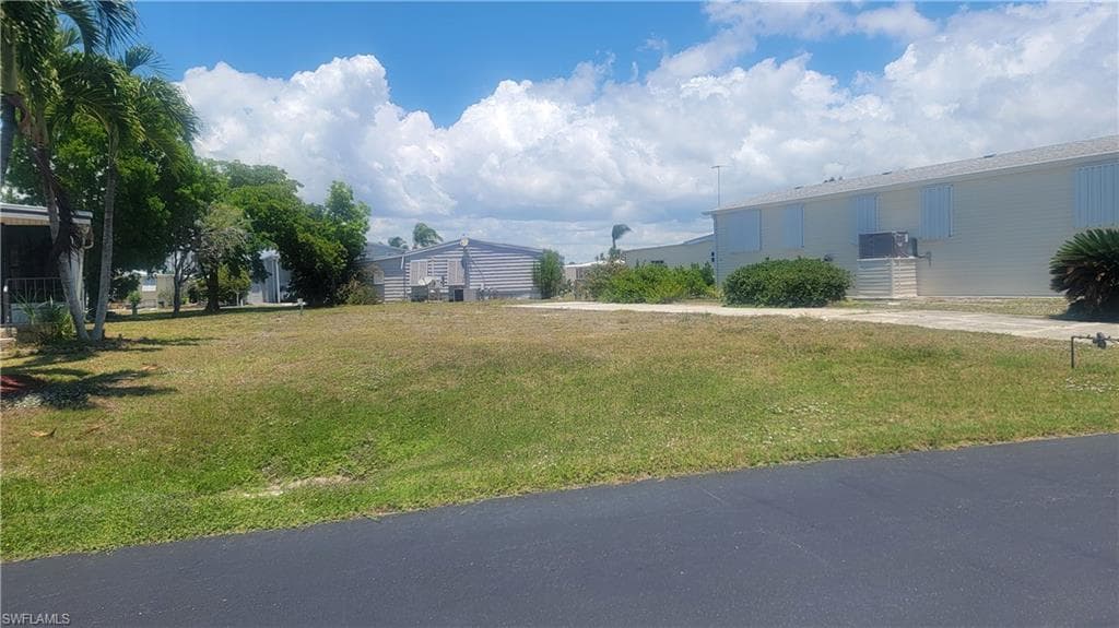 4700 Fiji LN BONITA SPRINGS, FL 34134