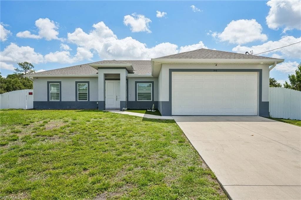 910 Richmond AVE N LEHIGH ACRES, FL 33972