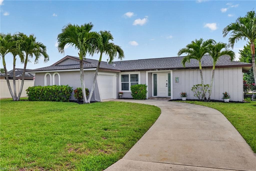 3813 12th PL CAPE CORAL, FL 33904