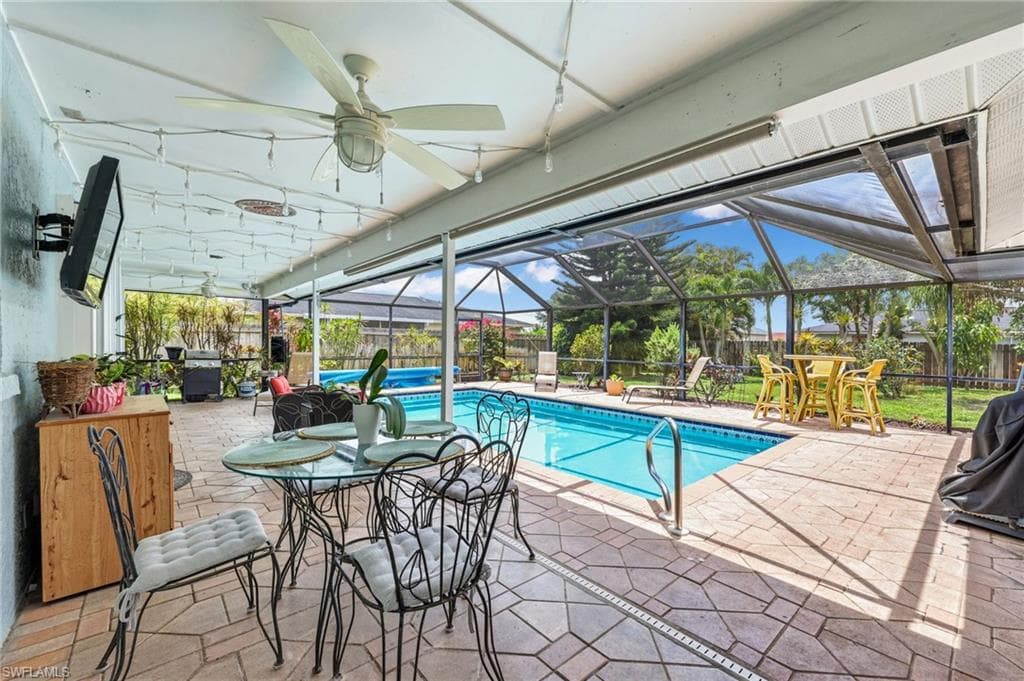 720 Meyer DR NAPLES, FL 34120