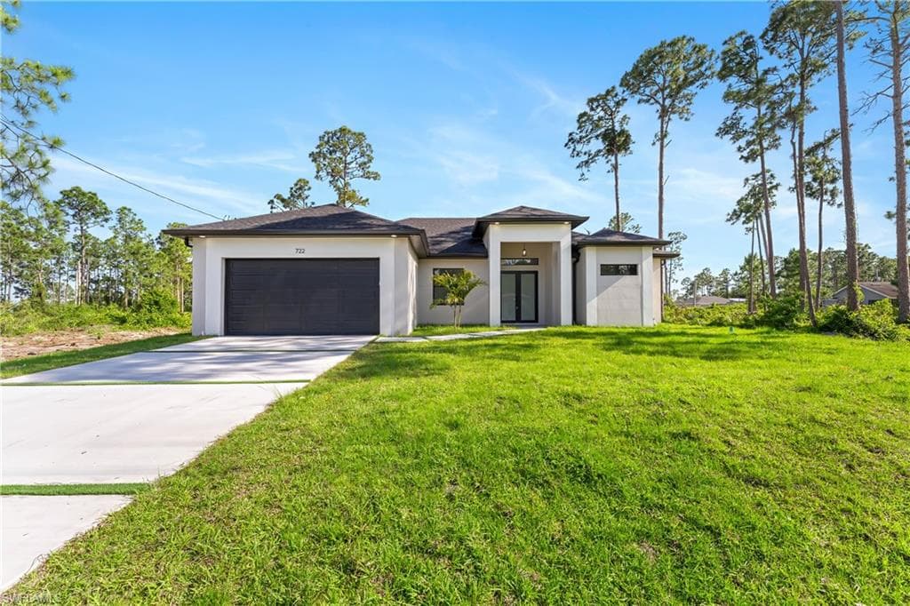 718 Phelps ST E LEHIGH ACRES, FL 33974
