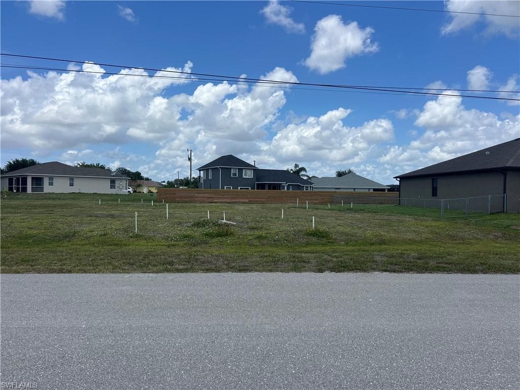 515 SE 11th ST CAPE CORAL, FL 33990