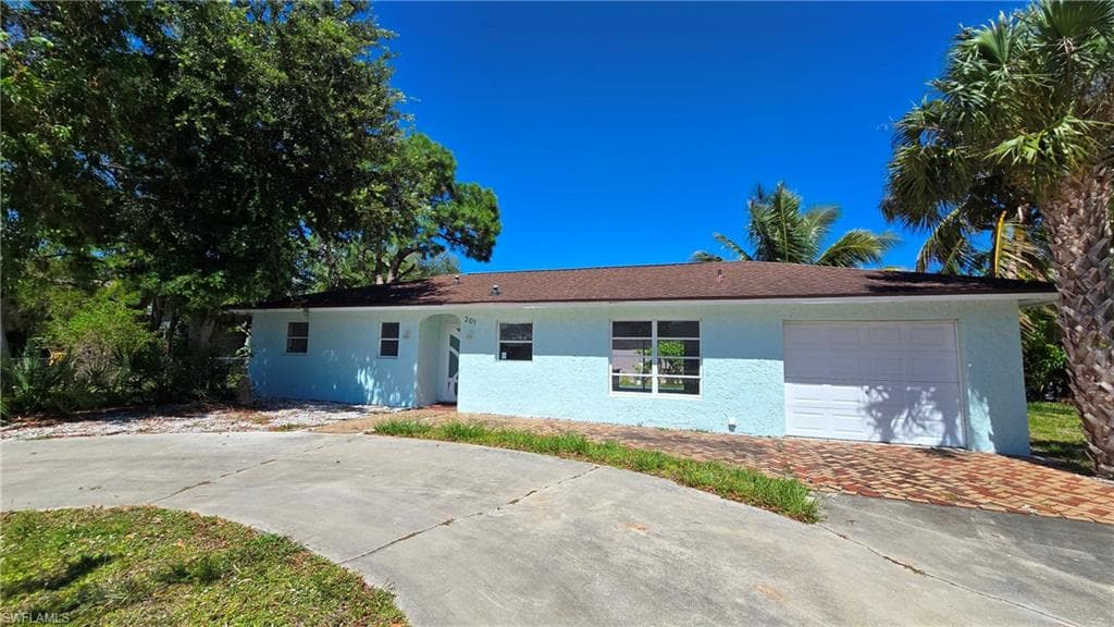 201 Marco Lake DR MARCO ISLAND, FL 34145