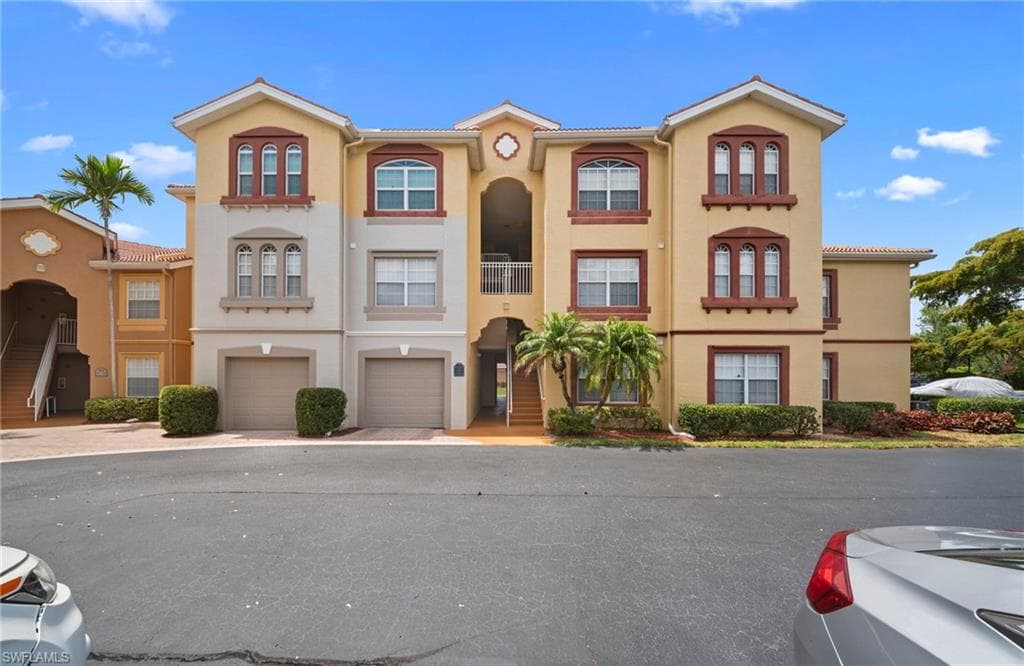 11400 ocean walk LN 214 FORT MYERS, FL 33908