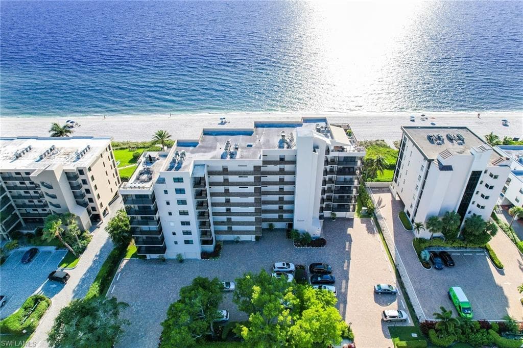 9375 Gulf Shore DR 602 NAPLES, FL 34108