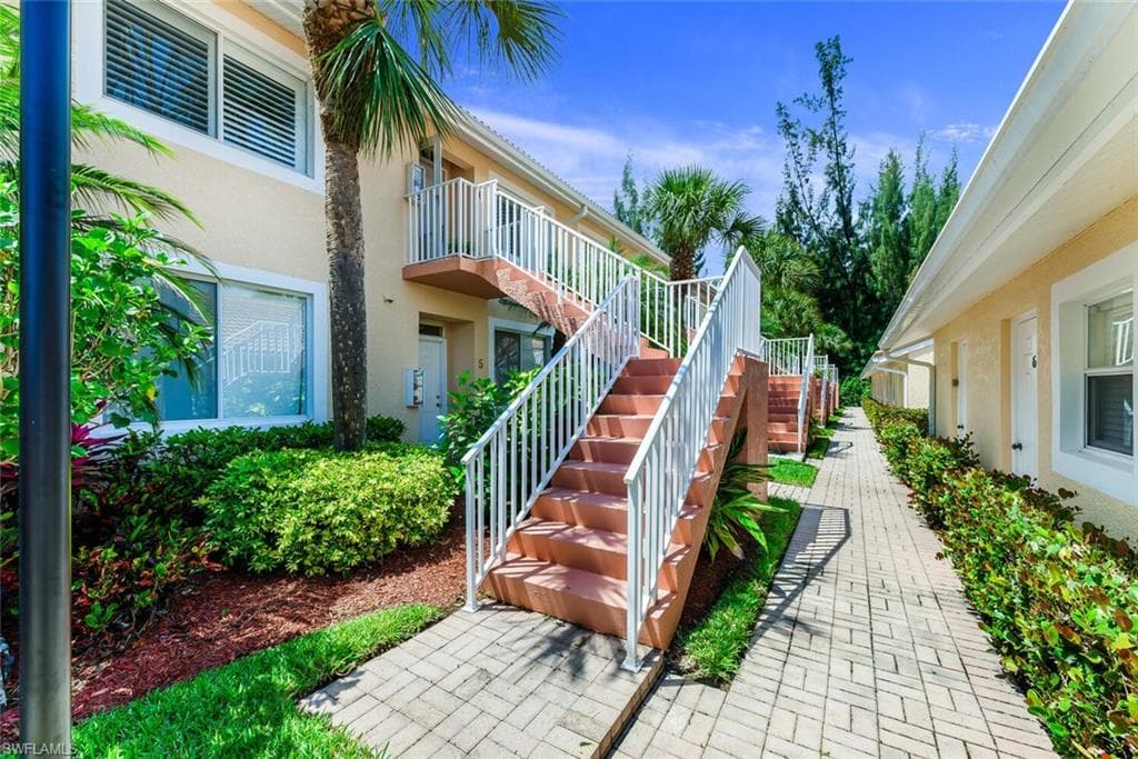 2400 Bayou LN 7506 NAPLES, FL 34112