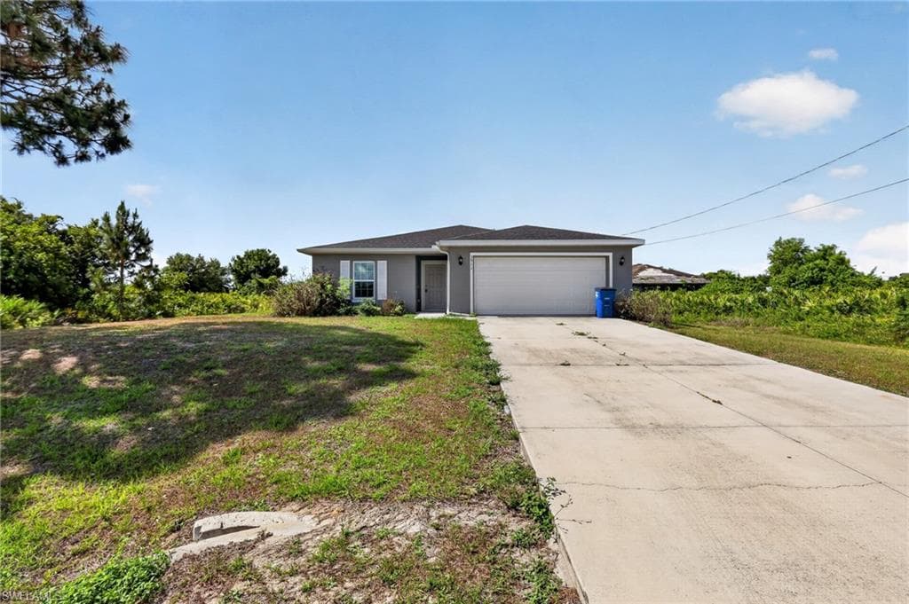 3911 14th ST SW LEHIGH ACRES, FL 33976