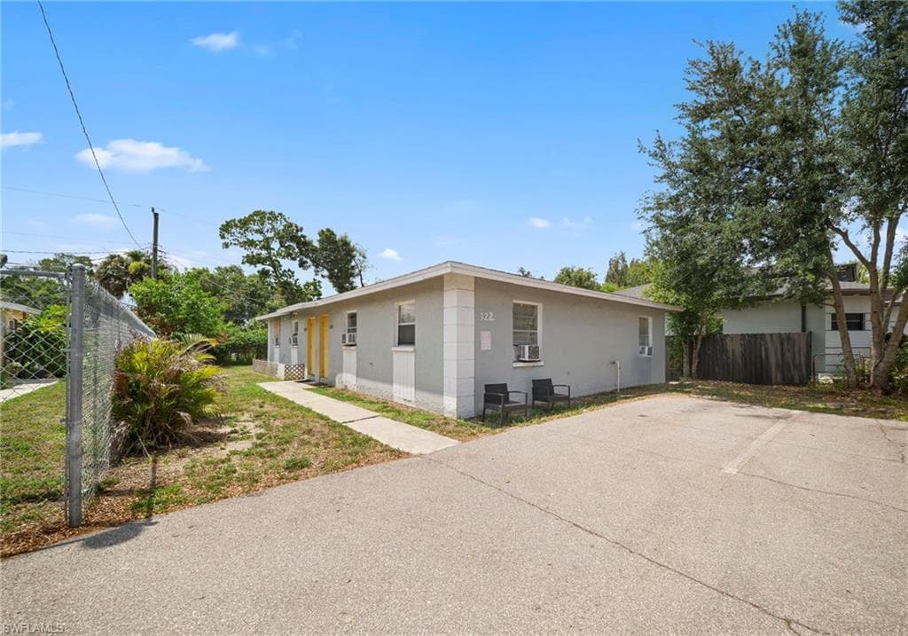 322 louise AVE A FORT MYERS, FL 33916