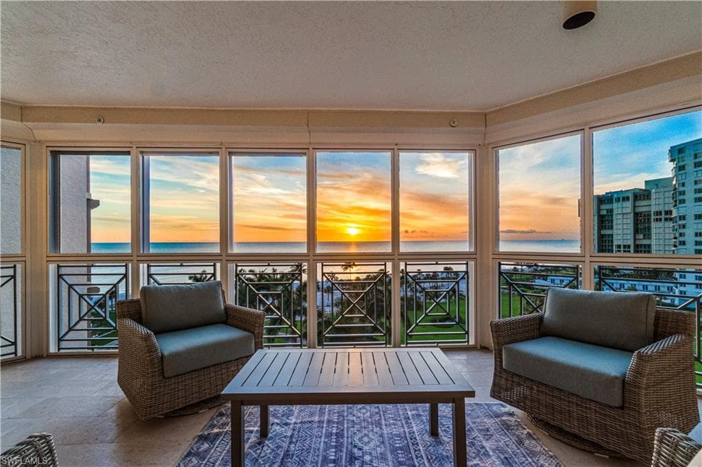 4021 Gulf Shore BLVD N 702 NAPLES, FL 34103