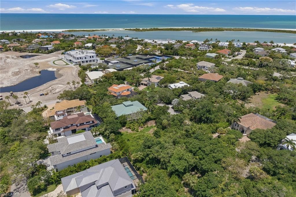 375 Gumbo Limbo LN MARCO ISLAND, FL 34145
