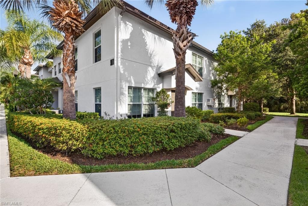 9076 Gervais CIR 410 NAPLES, FL 34120