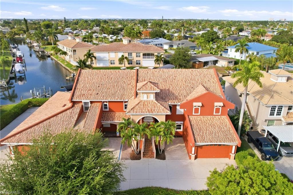 728 Victoria DR 101 CAPE CORAL, FL 33904