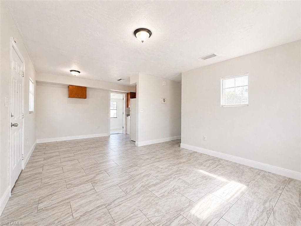 3425 South ST FORT MYERS, FL 33916