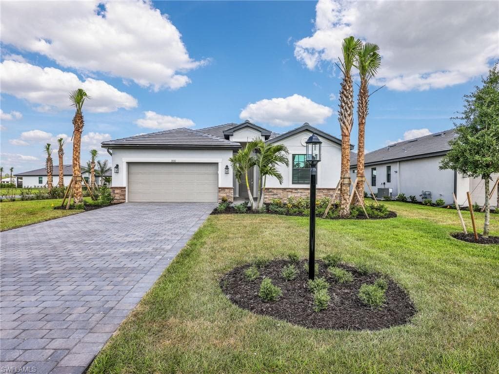 21110 Verawood LOOP ESTERO, FL 33928