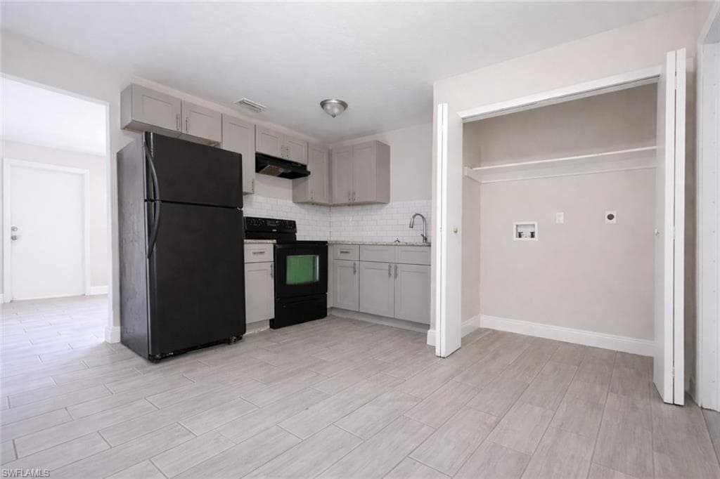 5451 11th AVE FORT MYERS, FL 33907