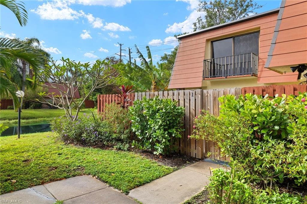 1520 Park Meadows DR 1 FORT MYERS, FL 33907