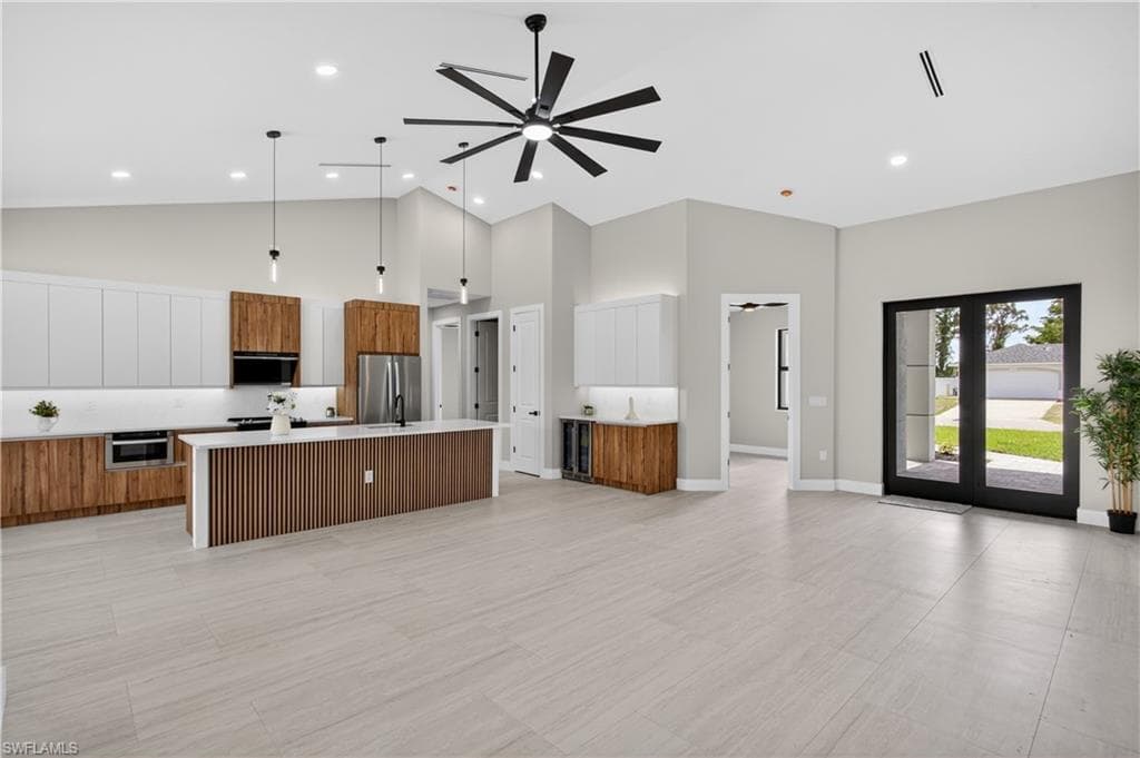 741 SW 7th TER CAPE CORAL, FL 33991