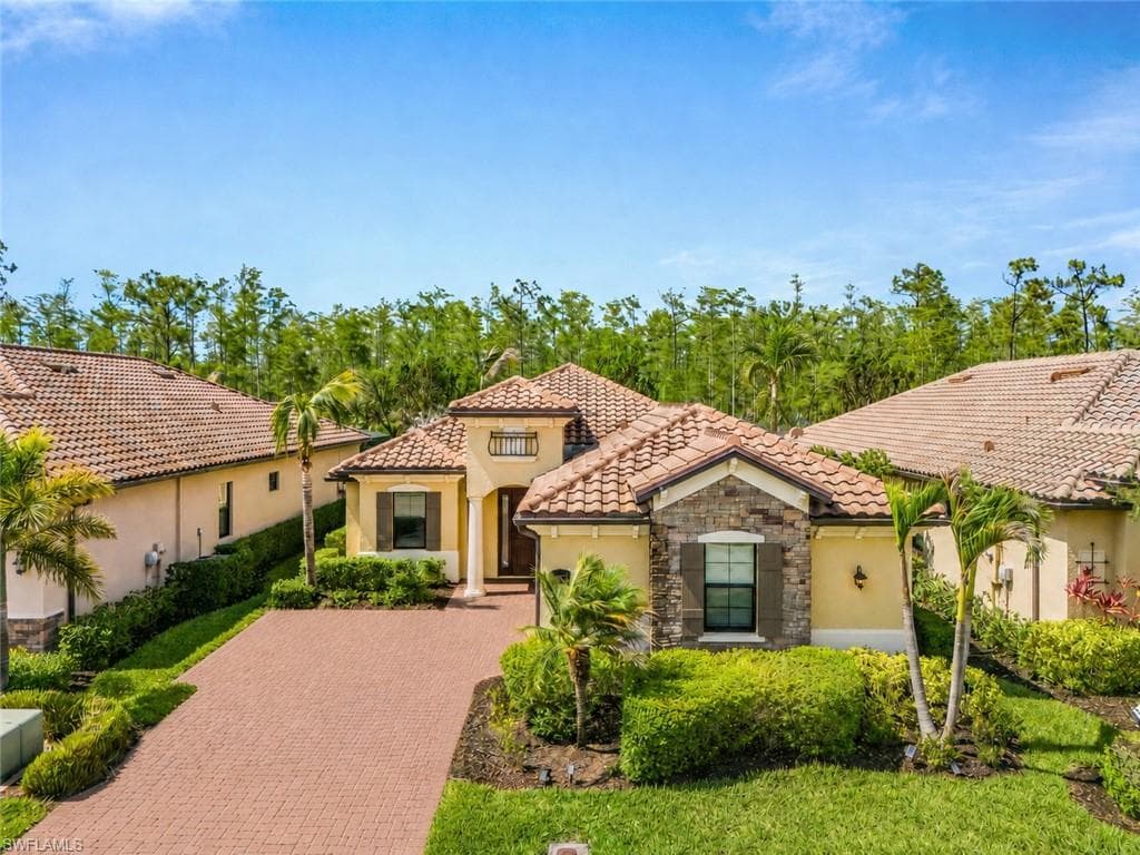 17270 Galway RUN BONITA SPRINGS, FL 34135