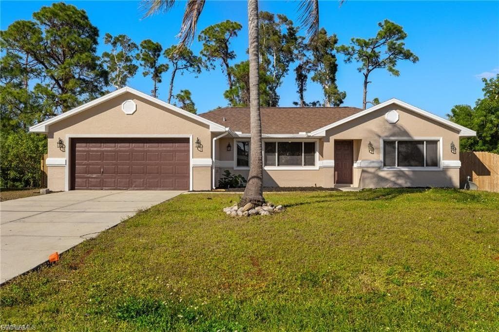 8093 Caloosa RD FORT MYERS, FL 33967