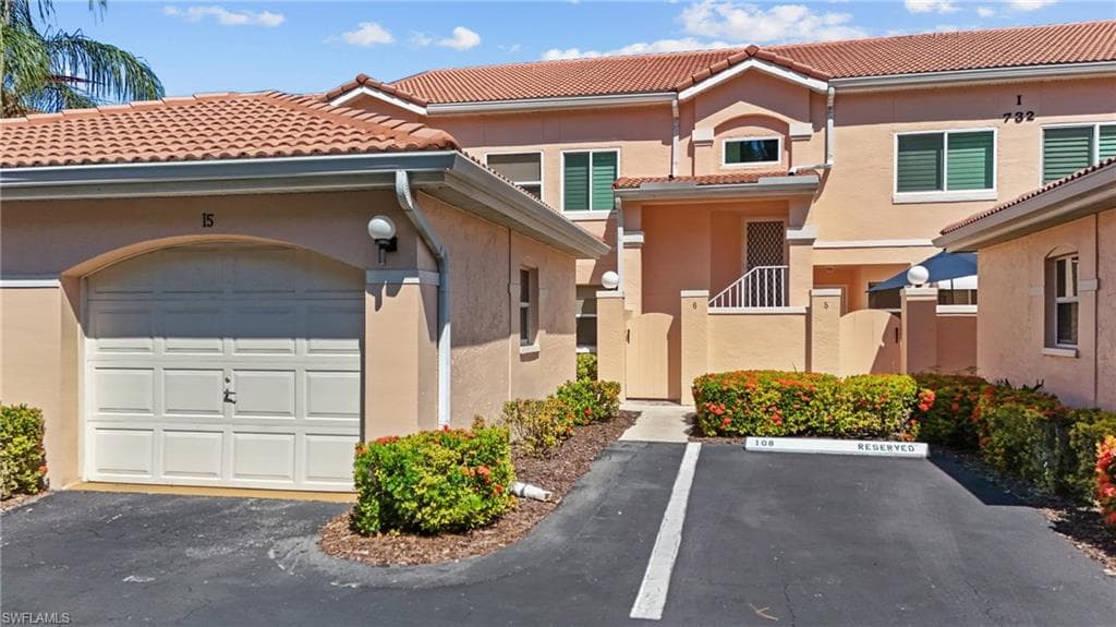 732 Woodshire LN I5 NAPLES, FL 34105