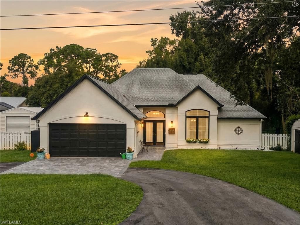 1090 Woods DR LABELLE, FL 33935