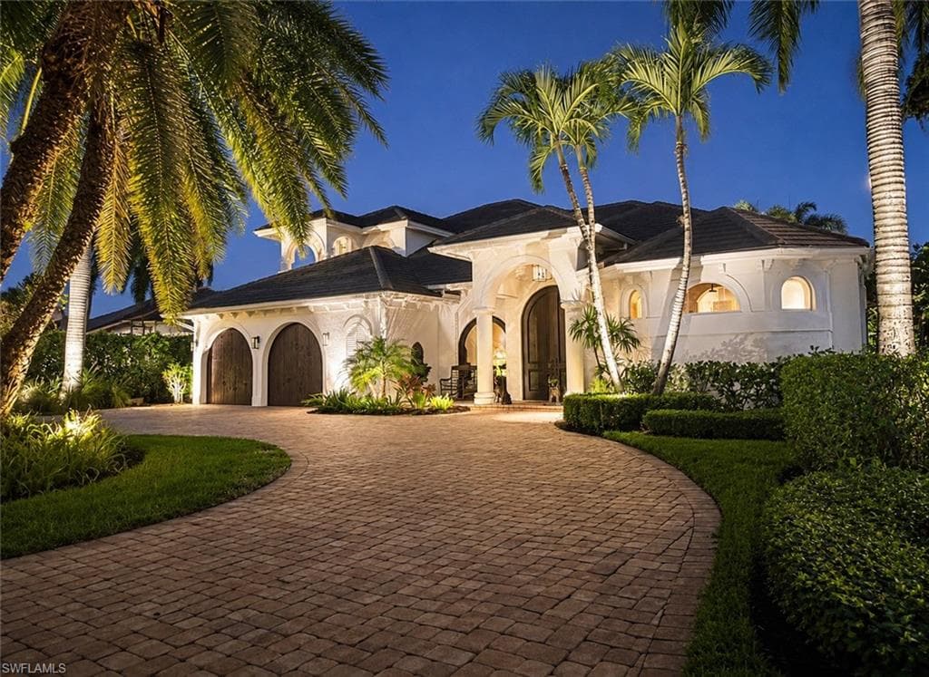 2056 Mission DR NAPLES, FL 34109