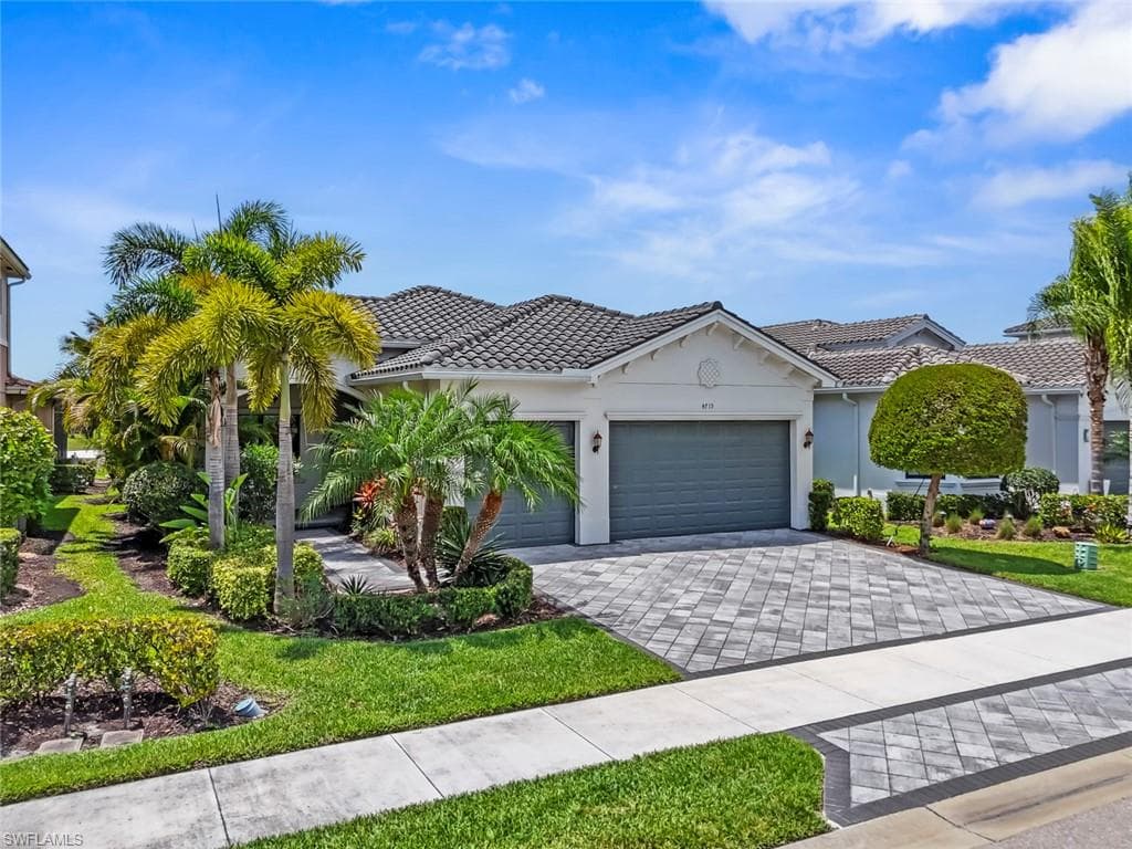 4715 Kensington CIR NAPLES, FL 34119